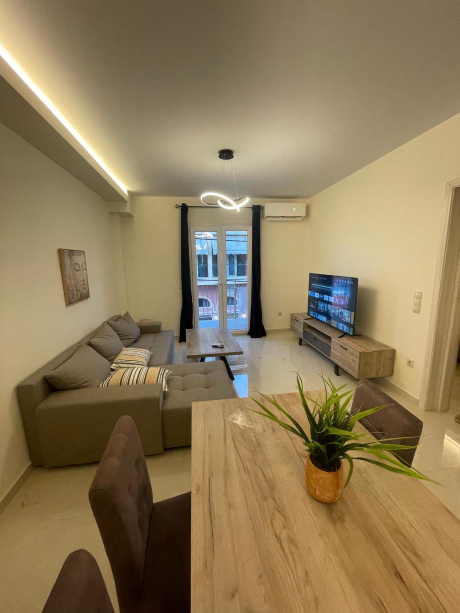 Apartment Port *